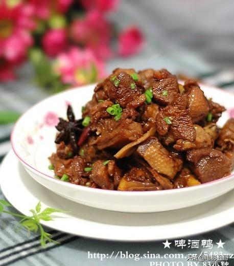 過幾天和女朋友去武漢，各位大佬推薦一下，武漢有哪些美食，或者小吃街，公園景點(diǎn)什么的？
